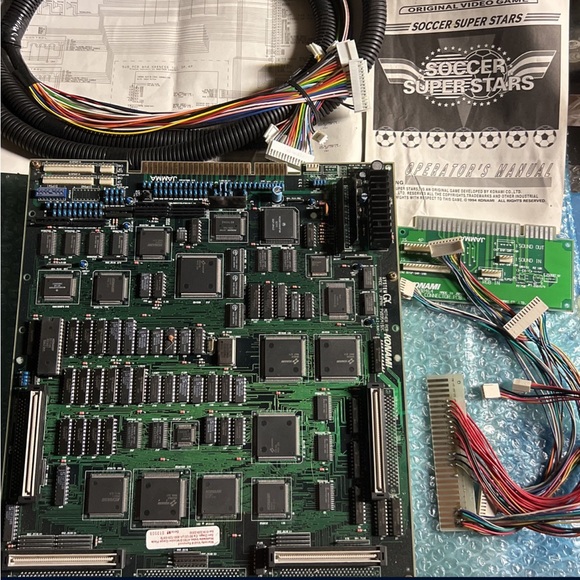 Konami Soccer Superstars 4 Player Kit w/ Cables + Manual Jamma Arcade PCB Board - Picture 2 of 12